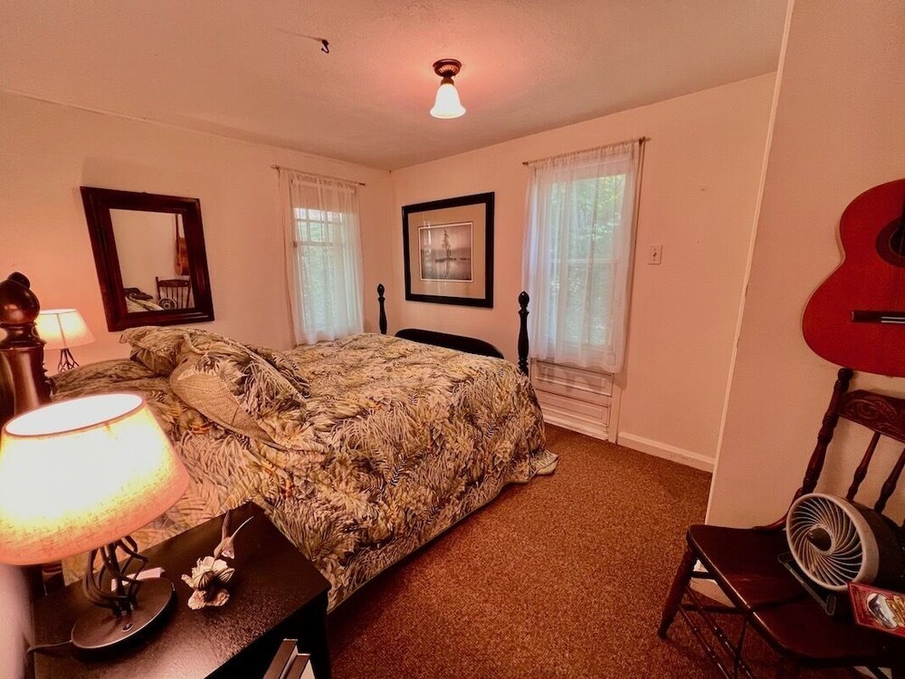 Cranberry Cove on Kasshabog Lake HavelockBelmontMethuen Vrbo