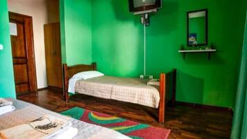 1 bedroom, desk, free WiFi