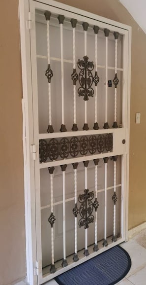 Interior - Comfortable, family-sized apartment, steps from the Malecon in SDE (Santo Domingo Este)