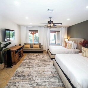 5 bedrooms, desk, iron/ironing board, free WiFi - Hot Property Foothills Heated Pool Spa Sleeps16+ (Tucson)