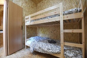 Baumhaus | 2 Schlafzimmer, individuell dekoriert, kostenloses WLAN, Bettwäsche