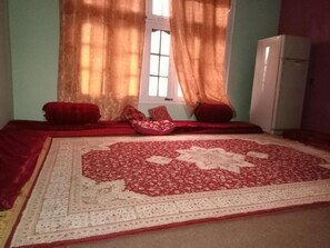 Lobby sitting area - Shahi villa Guest house (Skardu)