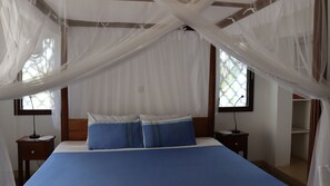 3 bedrooms, desk, iron/ironing board, travel cot - Okomos Private Villa, Diani Beach Kenya (Diani Beach)
