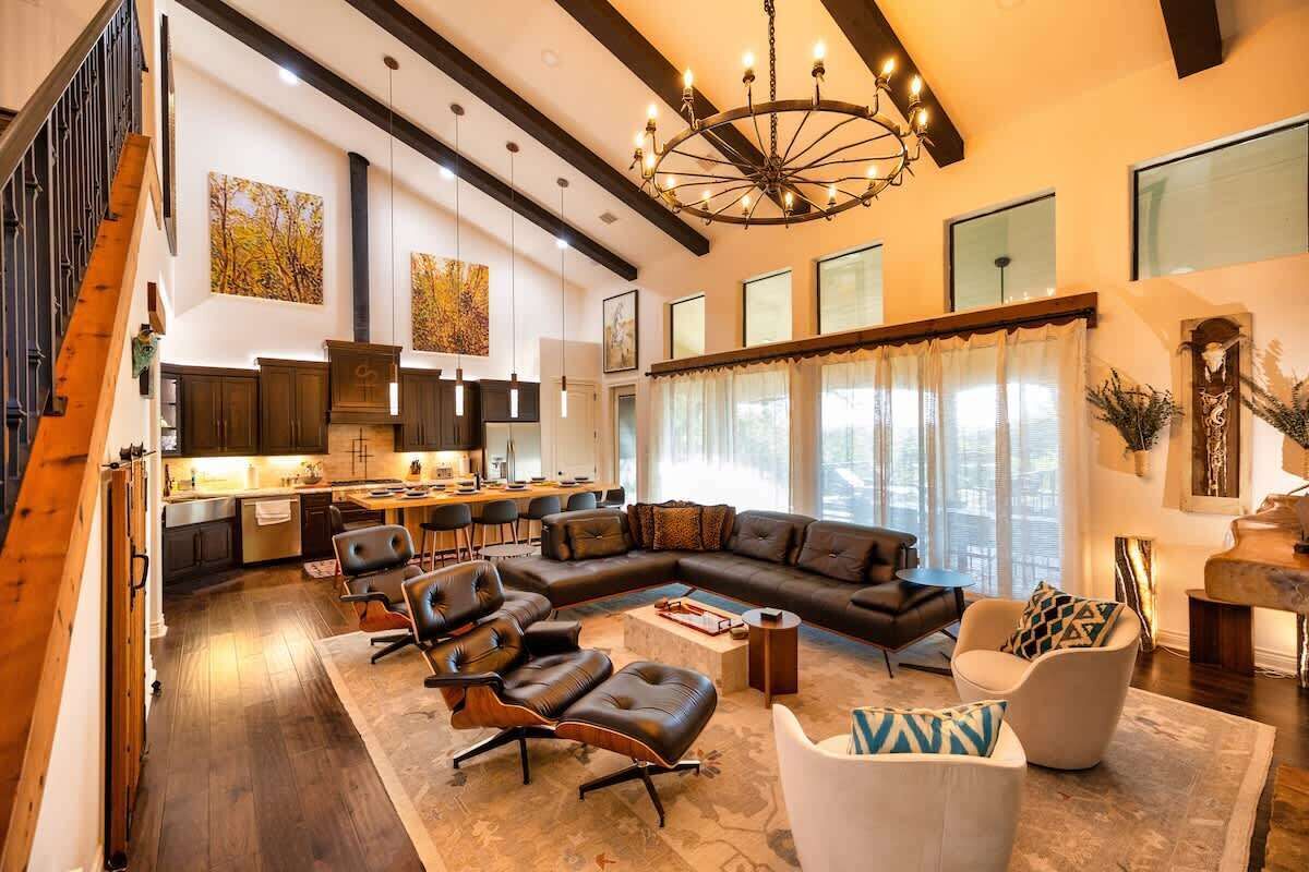 智能电视、壁炉、办公室