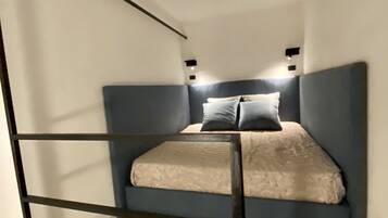 1 slaapkamer, een strijkplank/strijkijzer, wifi, beddengoed