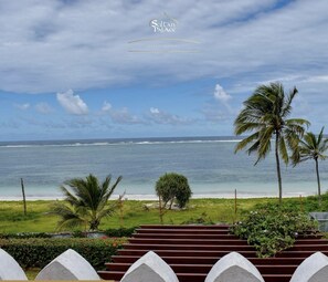 Beach - Sultan palace beach front villas (Kikambala)