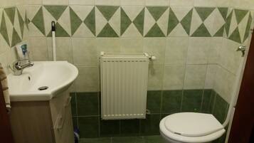 Toallas, jabón, papel de baño