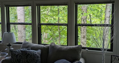 Treetop Retreat