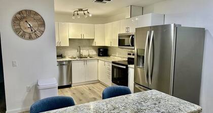 You beach seasonal rental. Great Location!
