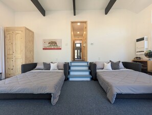 3 Schlafzimmer, Schreibtisch, Bügeleisen/Bügelbrett, WLAN