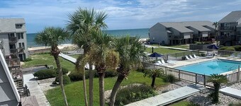Ocean Mile Gulf Front Community w/ Pool 3br 3ba near State Park quiet East End 