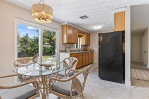 Fridge, microwave, oven, stovetop - Coastal Cottage 8 min Drive to Downtown & Beaches! Pet Friendly (Jensen Beach)