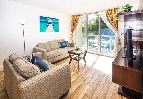 Miami Condo Sunny Isles Beach - Collins Ave Resort Luxury - Book NOW