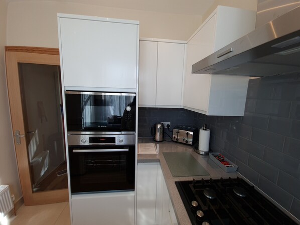 Fridge, microwave, oven, dishwasher