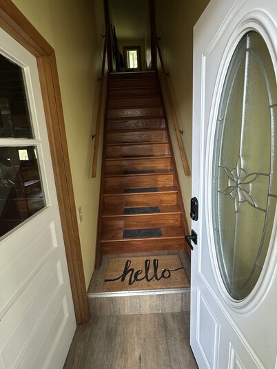 Cozy Stylish Apartment very close to Highmark Stadium 