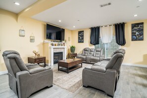 Smart-TV, Kamin, Drucker