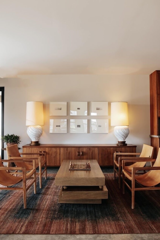 Willow House by null