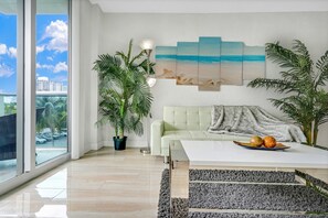 40-inch flat-screen TV with cable channels - Luxury Miami Beach Condos (Sunny Isles Beach)