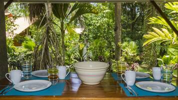 Villa, plusieurs lits, coin cuisine | Coin cuisine privé | Chaise haute
