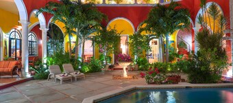 Casa Oasis Guest House and Spa