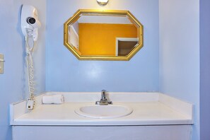 Haartrockner, Seife, Toilettenpapier