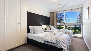 2 bedrooms, iron/ironing board, WiFi, bed sheets