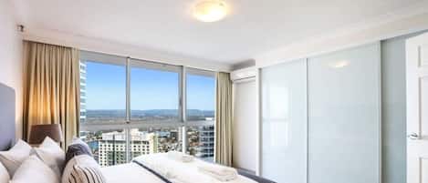 2 室のベッドルーム、アイロン / アイロン台、WiFi、ベッドシーツ