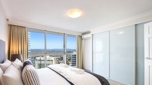 2 bedrooms, iron/ironing board, WiFi, bed sheets - 32D Peninsula Summary (Surfers Paradise)