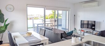 Modern & Relaxed Apartment, Great Views @Wright