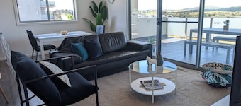 Modern & Relaxed Apartment, Great Views @Wright