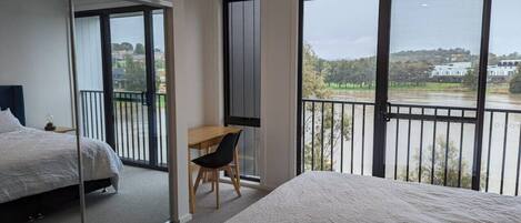 2 chambres, bureau, Wi-Fi, draps fournis
