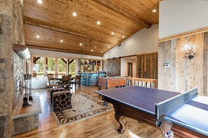 Game room - 14,000 sf Luxury Lodge with Incredible Views, Hot Tub, Indoor Pickleball and Gym (Hamilton)