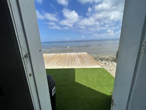 Property grounds - Close to the airport, close to the beach, close supermarket (Flowers bay)