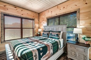 4 bedrooms, iron/ironing board, travel crib, free WiFi - 10% Off! Heated Pool,Pets,Kids Arcades,Foosball,Basketball,Hammock,Flat Roads (Sevierville)