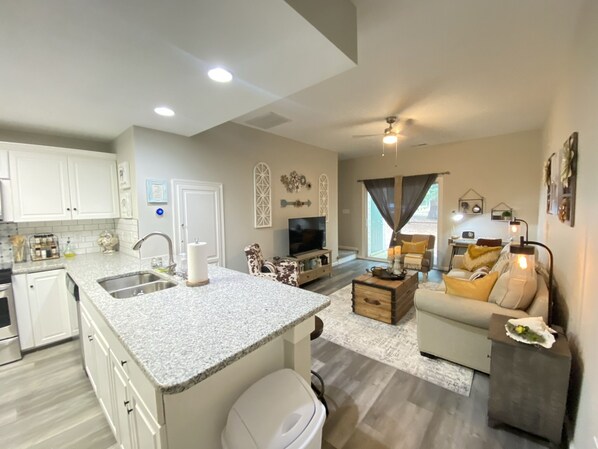 Smart TV - Cozy Corner Family Beach Vacation Condo (Wilmington)