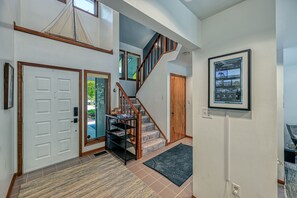 Interior - Stay at a great place at Lake Anna. (Bumpass)