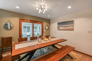 Dining - Stay at a great place at Lake Anna.  (Bumpass)