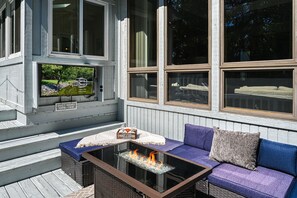 Outdoor dining - Stay at a great place at Lake Anna.  (Bumpass)