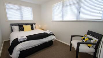 3 bedrooms, iron/ironing board, travel crib, free WiFi