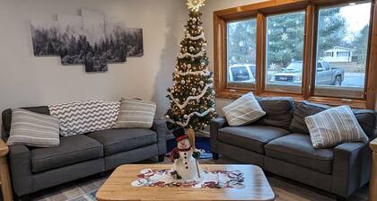 Quiet Home Near Trails and Parks!