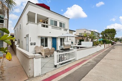 Stunning Beach Delight with Spa, Fire Pit, Parking & Walk to Beach