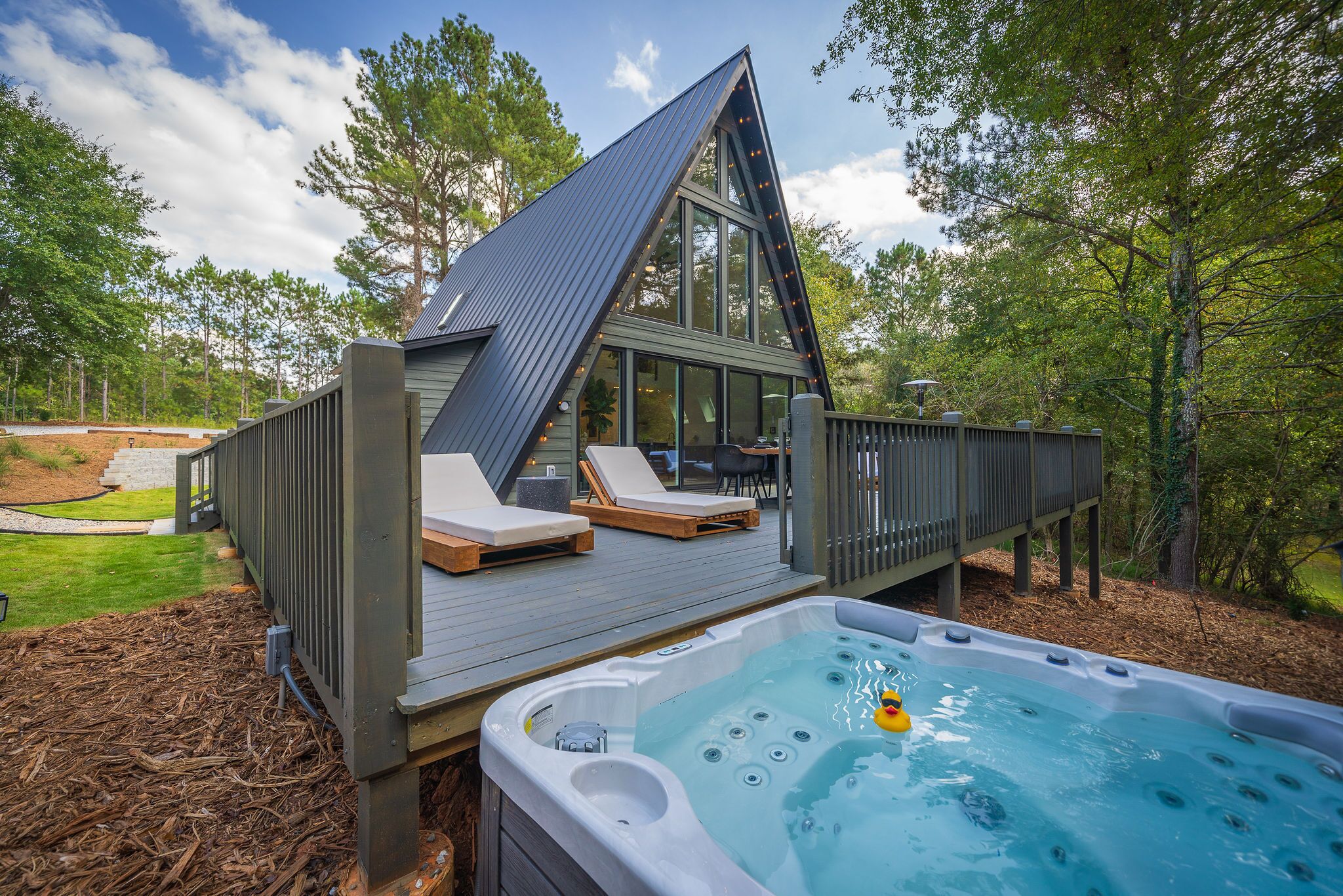 A-Frame Modern Minimalist Dream: 3-bed, 2bath; Hot Tub & Cold Plunge 
