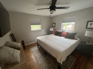 4 bedrooms, free WiFi, bed sheets - Get anywhere @ Reading Crossing
 (Cincinnati)