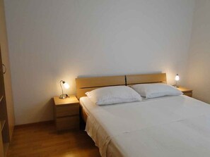 1 bedroom, free WiFi - Holiday apartment with terrace and sea view (Primošten)