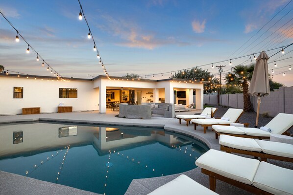 屋外プール、温水プール