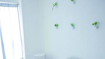 2 bedrooms, iron/ironing board, free WiFi, wheelchair access