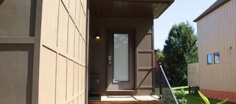 Athens city townhouse, 2 King masters, 2.5 baths