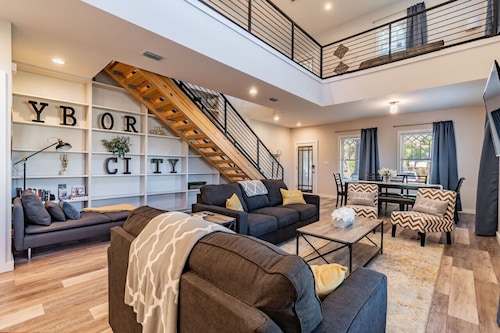 Historic 5BR Duplex Steps from 7th Ave in Ybor City