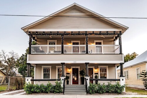 Historic 5BR Duplex Steps from 7th Ave in Ybor City