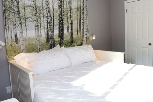 2 BR Stay MINS to Aurora Premium Outlets